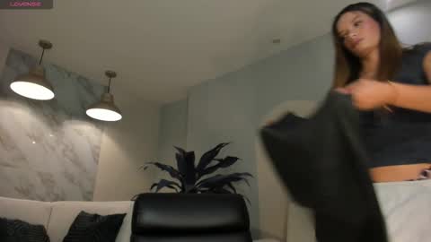 Snapshot of lisaflowersx chatting on March 23, 2026, 10:52 am Lisa Flowers online show from March 23, 2026, 10:52 am