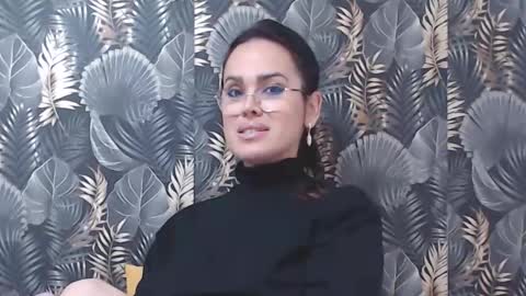 Lisa Grand online show from November 2, 2025, 5:37 pm