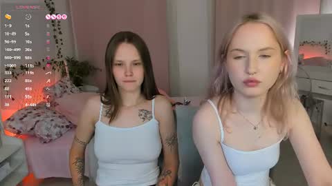 Lisa blonde  Alisa brunette online show from June 11, 2026, 12:32 am