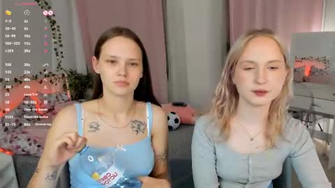 Lisa blonde  Alisa brunette online show from July 1, 2026, 10:31 pm