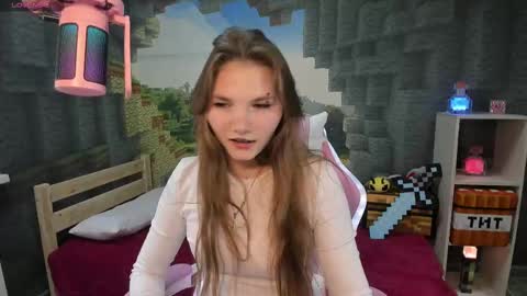 Lisa online show from February 8, 2025, 8:10 pm