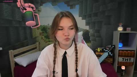 Lisa online show from February 11, 2025, 9:03 pm