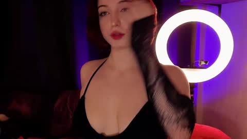 Snapshot of lisavamp chatting on November 16, 2025, 10:15 pm LisaVamp online show from November 16, 2025, 10:15 pm