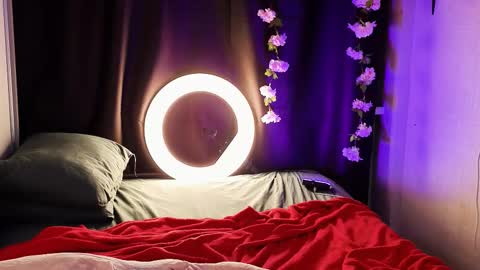 Snapshot of lisavamp chatting on February 23, 2026, 9:23 pm LisaVamp online show from February 23, 2026, 9:23 pm