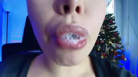 Snapshot of lisbet_21x chatting on December 26, 2024, 10:09 pm Lisbet online show from December 26, 2024, 10:09 pm