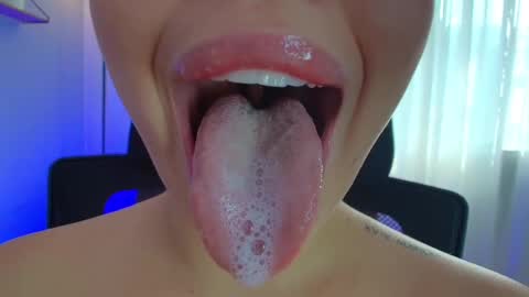 Snapshot of lisbet_21x chatting on February 5, 2025, 2:05 pm Lisbet online show from February 5, 2025, 2:05 pm