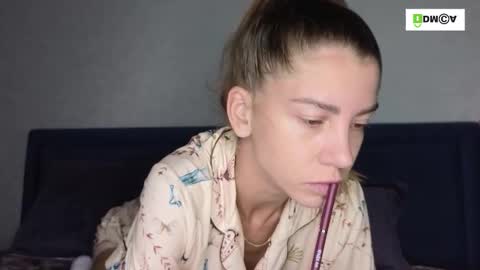 Kris Maks online show from September 16, 2025, 3:51 am