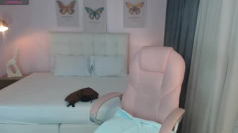 Snapshot of liss_black chatting on December 5, 2024, 12:22 pm Andrea online show from December 5, 2024, 12:22 pm