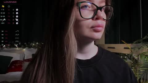 Snapshot of lissa_rose chatting on December 11, 2024, 4:53 pm lissa_rose online show from December 11, 2024, 4:53 pm