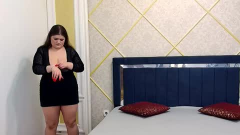 Lisa online show from September 17, 2025, 4:19 pm