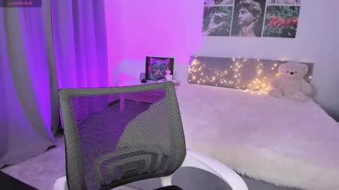 lissameoww online show from October 17, 2025, 1:42 am