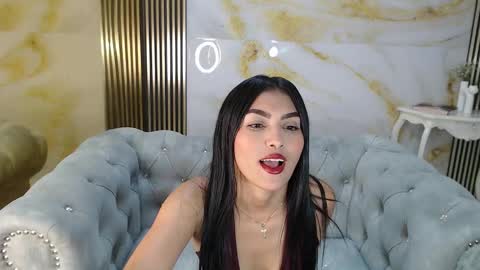 lissandra_s online show from December 15, 2025, 8:57 pm