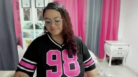 Snapshot of lissavillalobos chatting on December 17, 2025, 9:54 pm lissa online show from December 17, 2025, 9:54 pm