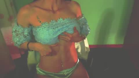 Snapshot of lisstaylor chatting on February 12, 2025, 4:11 pm Liss online show from February 12, 2025, 4:11 pm