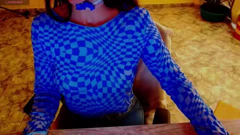 Liss online show from October 29, 2025, 3:14 pm