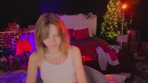 Snapshot of litabrom chatting on December 18, 2025, 9:48 am Lena online show from December 18, 2025, 9:48 am