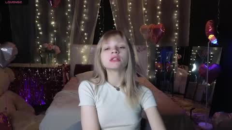 Snapshot of litabrom chatting on February 21, 2026, 10:49 am Lena online show from February 21, 2026, 10:49 am