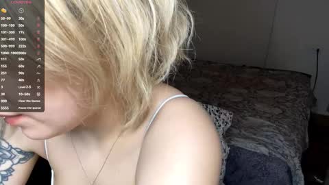 Snapshot of litamedino chatting on December 2, 2025, 3:40 pm Rita online show from December 2, 2025, 3:40 pm