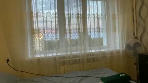 Snapshot of litle_girl05 chatting on June 17, 2026, 5:58 pm LUNA online show from June 17, 2026, 5:58 pm