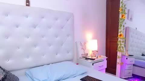 Snapshot of litleslut_ chatting on February 19, 2025, 2:12 pm litleslut_ online show from February 19, 2025, 2:12 pm