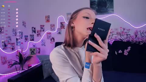 Bella online show from December 20, 2025, 7:26 am