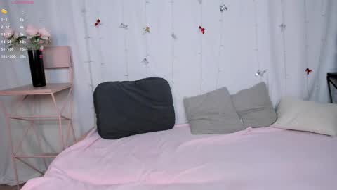 Snapshot of little_clare_ chatting on January 11, 2026, 8:08 am little_clare_ online show from January 11, 2026, 8:08 am