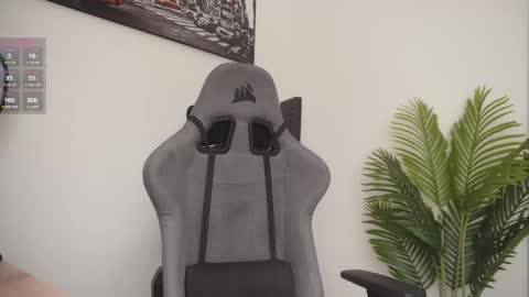 Help me reach 100 likes online show from March 1, 2026, 7:16 pm