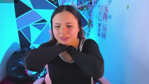 Snapshot of little_emma0 chatting on April 18, 2026, 7:07 pm Carol online show from April 18, 2026, 7:07 pm