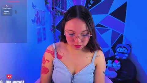 Snapshot of little_emma0 chatting on April 23, 2026, 6:43 pm Carol online show from April 23, 2026, 6:43 pm