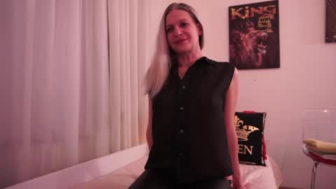 Snapshot of little_heart_andreea chatting on January 30, 2025, 10:41 pm little_heart_andreea online show from January 30, 2025, 10:41 pm