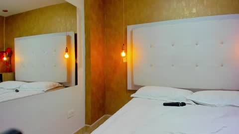   online show from December 7, 2024, 4:36 pm