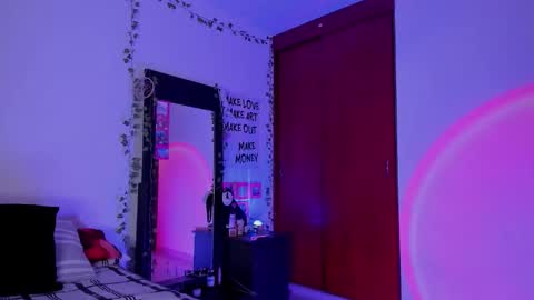 Snapshot of little_kayla_ chatting on January 8, 2026, 11:40 pm kayla Instagram kayla 71082 online show from January 8, 2026, 11:40 pm