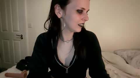 Snapshot of little_kinky_gal chatting on June 6, 2026, 10:36 pm little_kinky_gal online show from June 6, 2026, 10:36 pm