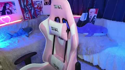 Snapshot of little_kitsune chatting on February 11, 2025, 8:31 pm Rachel online show from February 11, 2025, 8:31 pm