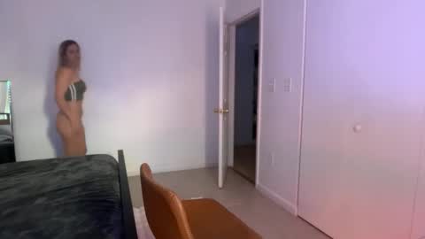 Snapshot of little_lies chatting on February 13, 2026, 10:39 pm little lies online show from February 13, 2026, 10:39 pm