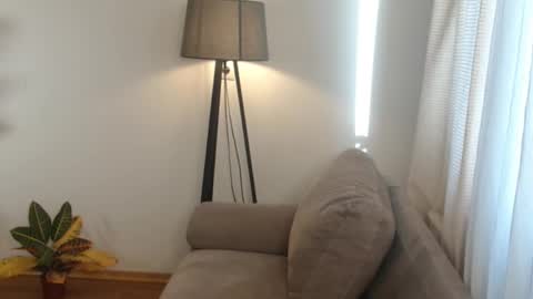 Nicole online show from October 14, 2025, 1:34 pm