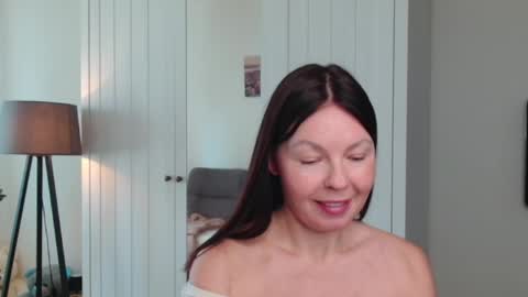 Nicole online show from June 2, 2026, 10:28 am