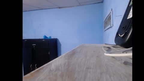 Snapshot of little_onixxx chatting on September 30, 2025, 7:08 pm little_onixxx online show from September 30, 2025, 7:08 pm