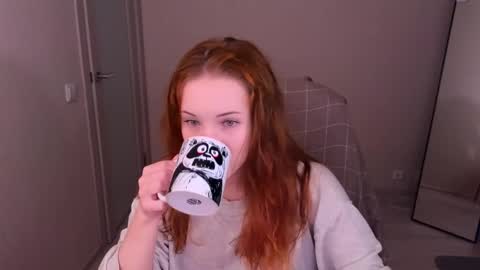 Snapshot of little_pretty_woman chatting on January 17, 2026, 2:44 pm little_pretty_woman online show from January 17, 2026, 2:44 pm