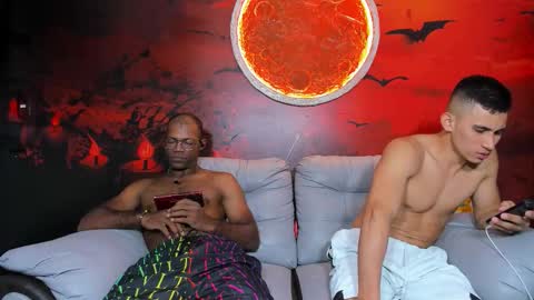 Snapshot of little_show_sexy chatting on February 20, 2026, 5:37 am little_show_sexy online show from February 20, 2026, 5:37 am