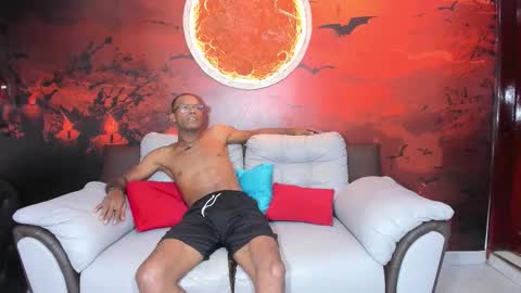 Snapshot of little_show_sexy chatting on March 22, 2026, 5:33 am little_show_sexy online show from March 22, 2026, 5:33 am