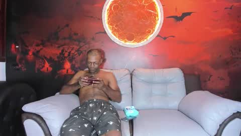 Snapshot of little_show_sexy chatting on March 27, 2026, 5:24 am little_show_sexy online show from March 27, 2026, 5:24 am
