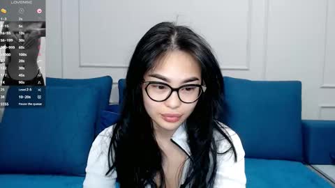 Snapshot of little_v1rgin_angel chatting on February 17, 2025, 11:23 am Kwan online show from February 17, 2025, 11:23 am