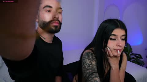 little_vannesaa online show from December 9, 2024, 2:13 am