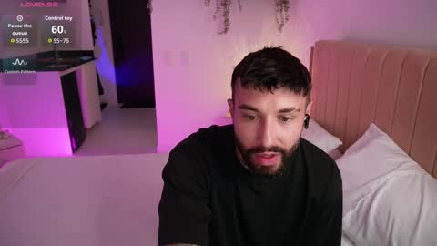 little_vannesaa online show from March 16, 2026, 9:19 pm