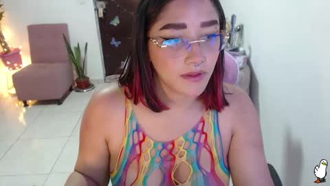Snapshot of littleangelx_m chatting on January 29, 2025, 10:32 pm Daniela online show from January 29, 2025, 10:32 pm