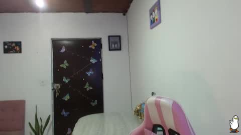 Snapshot of littleangelx_m chatting on February 25, 2025, 12:58 am Daniela online show from February 25, 2025, 12:58 am