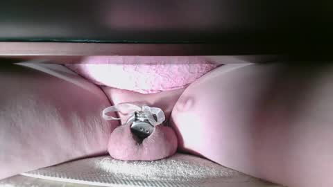 Littlleclitty247 online show from November 7, 2025, 5:35 pm