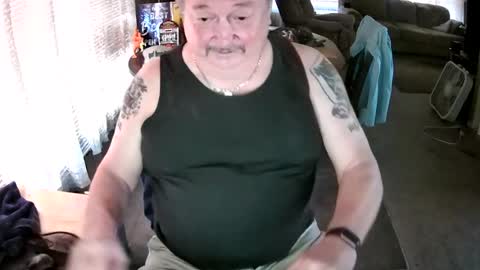 Littled83057 online show from June 12, 2026, 7:13 pm