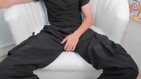 Snapshot of littledanny_ chatting on November 21, 2025, 4:38 pm DANNY online show from November 21, 2025, 4:38 pm